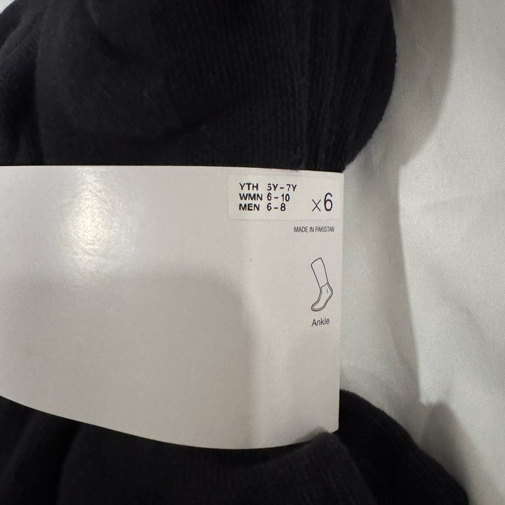 Nike Everyday Dri-FIT Black Ankle Socks - Picture 3 of 3